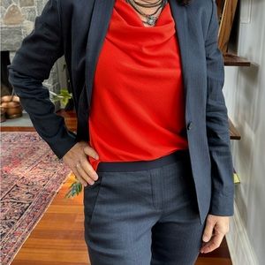 Elie Tahari slim fitted 2 piece sexy pant suit